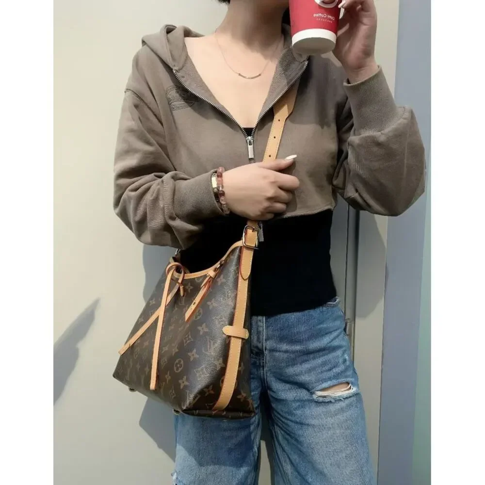 Louis Vuitton Women Pre-Loved Bag Very Good Condition - Picture 6 of 9